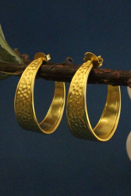 Buy_Heena Mittal_Gold Plated Hailey Textured Hoops 