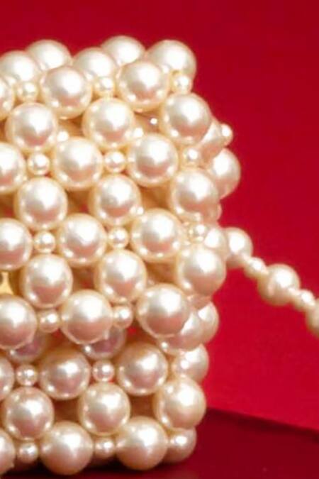 Buy Amyra White Pearls Alba Belt Bag Online at Aza Fashions Buy_Amyra_White Pearls Alba Belt Bag _Online_at_Aza_Fashions