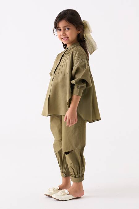 Buy_THREE_Green Chanderi Pintuck Detail Top _Online_at_Aza_Fashions