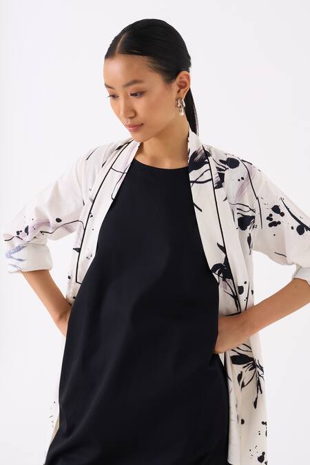 Three Black Handloom Cotton Printed Floral Shawl Collar Long Overlay at Aza Fashions Three_Black Handloom Cotton Printed Floral Shawl Collar Long Overlay _at_Aza_Fashions