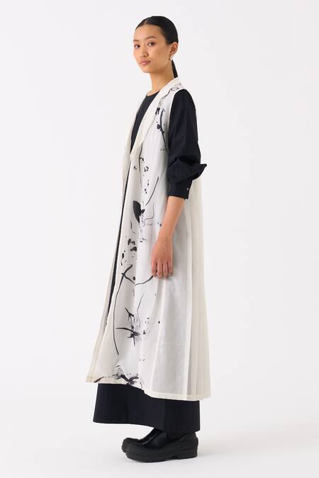 Buy Three Black Organza Printed Floral Lapel Collar Back Pleat Overlay Online at Aza Fashions Buy_Three_Black Organza Printed Floral Lapel Collar Back Pleat Overlay _Online_at_Aza_Fashions