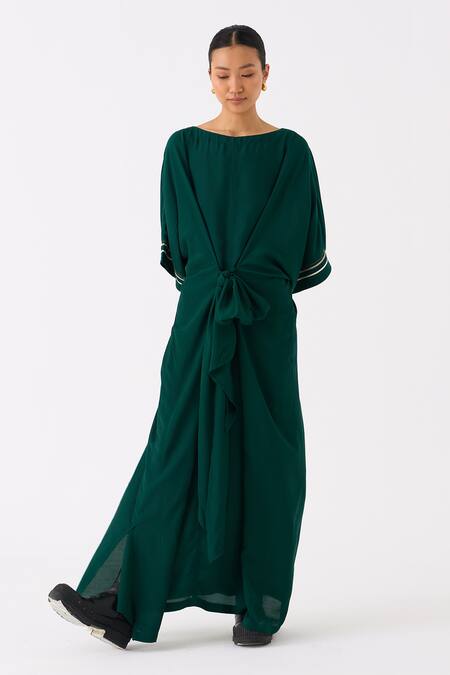 Three Green Bemberg Applique Striped Leaf Neck Sleeves Front Tie Up Kaftan Online at Aza Fashions Three_Green Bemberg Applique Striped Leaf Neck Sleeves Front Tie Up Kaftan _Online_at_Aza_Fashions