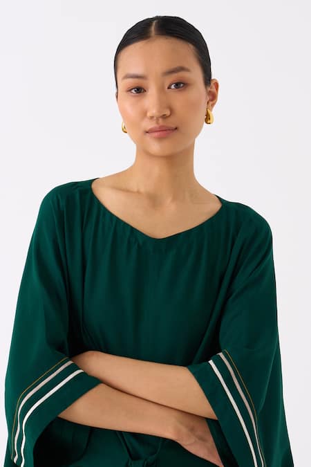 Three Green Bemberg Applique Striped Leaf Neck Sleeves Front Tie Up Kaftan at Aza Fashions Three_Green Bemberg Applique Striped Leaf Neck Sleeves Front Tie Up Kaftan _at_Aza_Fashions