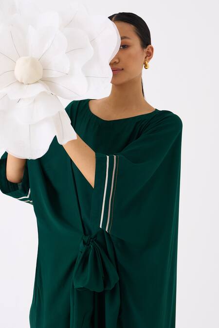 Buy Three Green Bemberg Applique Striped Leaf Neck Sleeves Front Tie Up Kaftan Buy_Three_Green Bemberg Applique Striped Leaf Neck Sleeves Front Tie Up Kaftan