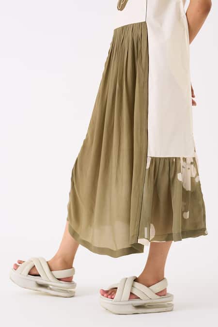 Three Ivory Poplin Applique Floral Round Neck Gathered Flare Midi Dress at Aza Fashions Three_Ivory Poplin Applique Floral Round Neck Gathered Flare Midi Dress _at_Aza_Fashions