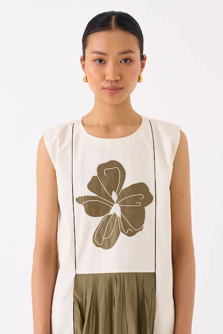 Buy Three Ivory Poplin Applique Floral Round Neck Gathered Flare Midi Dress Buy_Three_Ivory Poplin Applique Floral Round Neck Gathered Flare Midi Dress