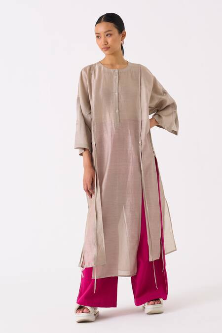 Three Grey Tunic Chanderi Placement Embroidery Floral Round Neck Panelled With Pant Online at Aza Fashions Three_Grey Tunic Chanderi Placement Embroidery Floral Round Neck Panelled With Pant _Online_at_Aza_Fashions