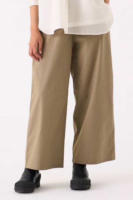 Three Ivory Top Chanderi Plain Round Collar Pintuck Structured With Pant Online at Aza Fashions Three_Ivory Top Chanderi Plain Round Collar Pintuck Structured With Pant _Online_at_Aza_Fashions