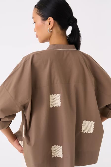 Three_Brown Top Poplin Embroidery Wave Round Collar With Pant _at_Aza_Fashions