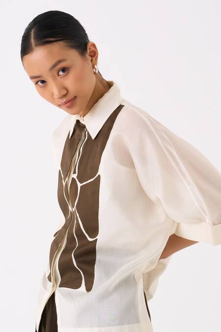 Buy_Three_Ivory Shirt Chanderi Applique Floral Collar Neck And Pant Set 