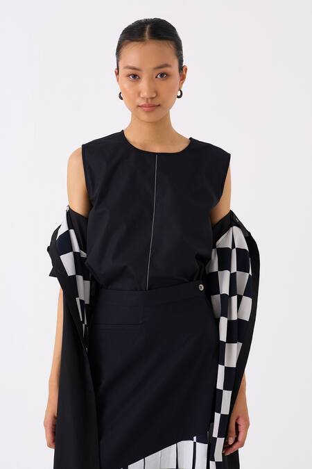 Buy_Three_Black Jacket  Poplin Chequered Top Round And Pattern Skirt Set 
