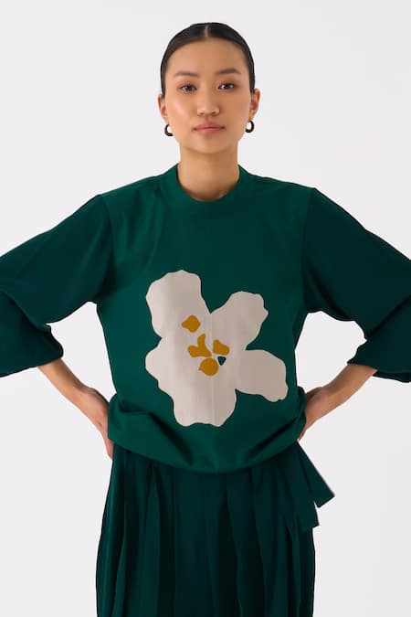 Buy_Three_Green Poplin Applique Floral Round Collar Contrast Top _Online_at_Aza_Fashions