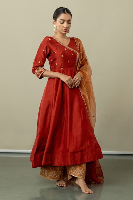 World of Sugandh Maroon Silk, Chiffon Embroidery V-neck Sunset Bloom Yoke Angarkha Anarkali Set Online at Aza Fashions World of Sugandh_Maroon Silk, Chiffon Embroidery V-neck Sunset Bloom Yoke Angarkha Anarkali Set _Online_at_Aza_Fashions