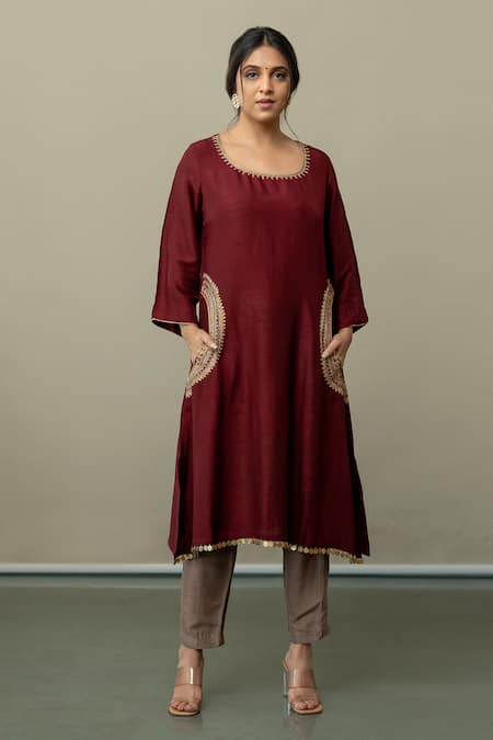 Sugandh Gupta Serenity Aari Sequin Side Pocket Work Kurta With Pant 