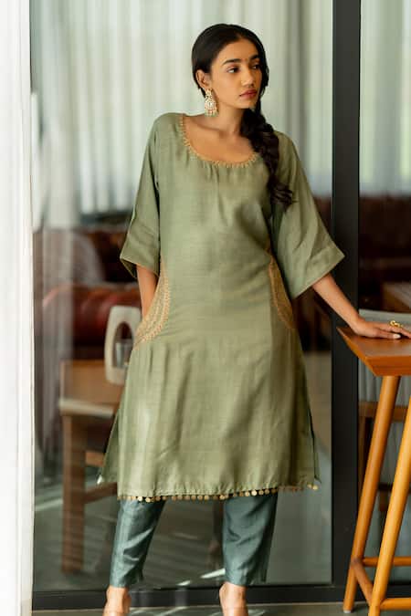 Sugandh Gupta Perfection Aari Sequin Side Pocket Work Kurta With Pant 