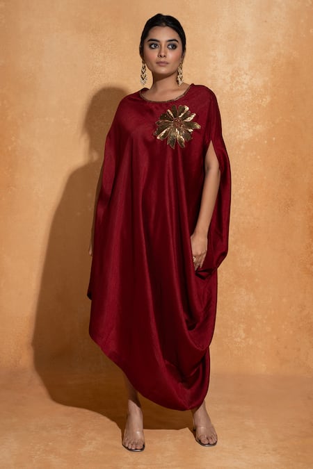 World of Sugandh Maroon Silk Embroidery Round Neck Placement Flower Hand Kaftan Online at Aza Fashions World of Sugandh_Maroon Silk Embroidery Round Neck Placement Flower Hand Kaftan _Online_at_Aza_Fashions