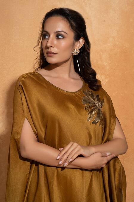 World of Sugandh Yellow Silk Embroidery Round Neck Placement Hand Kaftan Online at Aza Fashions World of Sugandh_Yellow Silk Embroidery Round Neck Placement Hand Kaftan _Online_at_Aza_Fashions