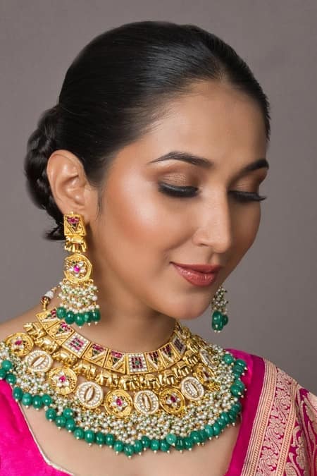 Queens Jewels Opulent Temple Carved Choker Set 