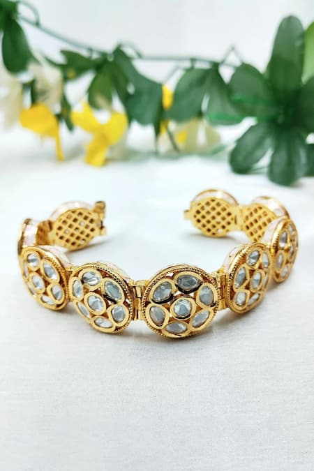 Queens Jewels Flower Kundan Bracelet 