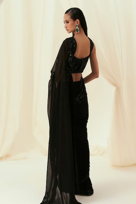 Rococo Rubab Embroidered Pre-Draped Saree Set 