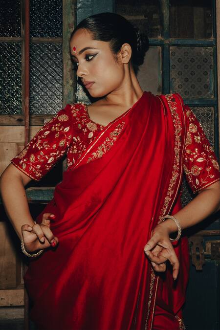 Buy Label Earthen Red Silk, Chiffon Zari, Embroidery Amoha Saree With Floral Blouse Online at Aza Fashions Buy_Label Earthen_Red Silk, Chiffon Zari, Embroidery Amoha Saree With Floral Blouse _Online_at_Aza_Fashions