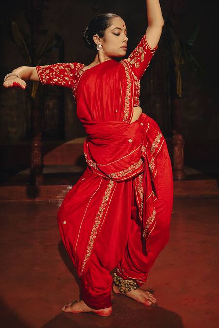 Buy_Label Earthen_Red Silk Zari, Embroidery Amoha Border Saree _Online_at_Aza_Fashions