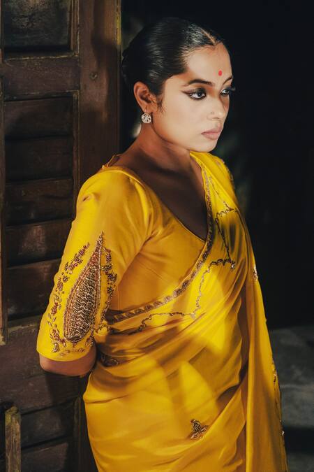 Buy_Label Earthen_Yellow Silk Zari, Embroidery Anvita Zardozi Saree With Blouse _Online_at_Aza_Fashions