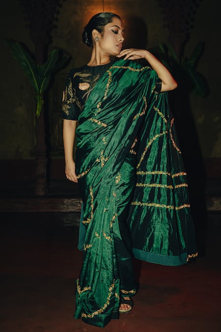 Buy Label Earthen Green Silk, Chiffon Embroidery Round Neck Ujjwla Flower Vine Saree With Blouse Online at Aza Fashions Buy_Label Earthen_Green Silk, Chiffon Embroidery Round Neck Ujjwla Flower Vine Saree With Blouse _Online_at_Aza_Fashions