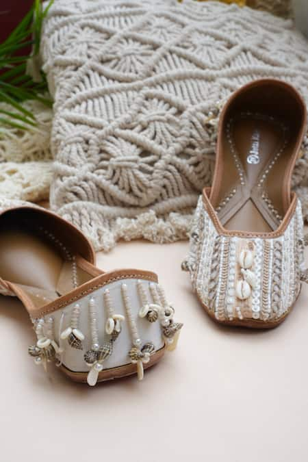 Jutti Express Cowrie Shells Embellished Boho Juttis 