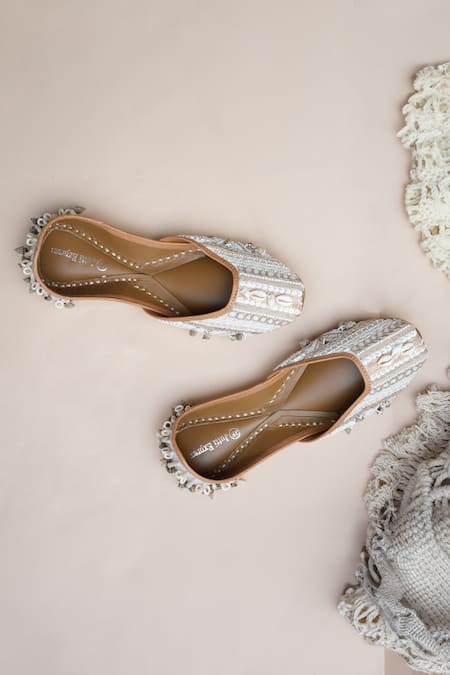 Jutti Express Cowrie Shells Embellished Boho Juttis 