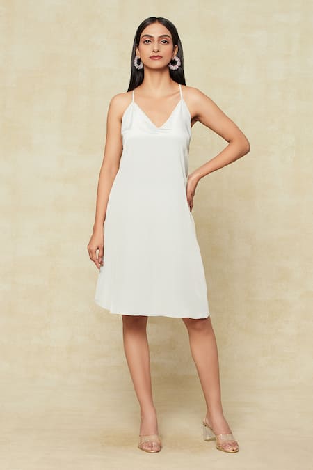 Buy Amit Aggarwal Maroon Halter Neck Pleated Dress Online at Aza Fashions Buy_Amit Aggarwal_Maroon Halter Neck Pleated Dress _Online_at_Aza_Fashions