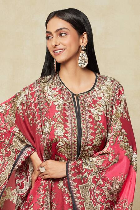 Rajdeep Ranawat_Fuchsia Silk Embroidery V-neck Fleur Print Kaftan_at_Aza_Fashions