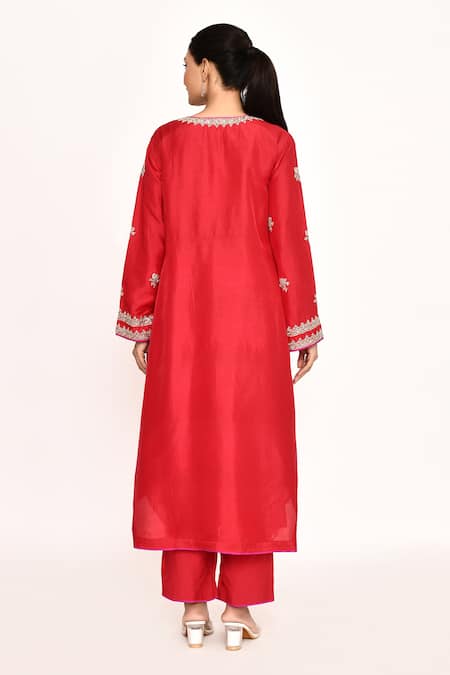 Anushree Reddy Zardozi Flower Embroidered Kurta Set 