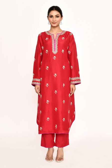 Buy_Anushree Reddy_Red Silk, Chiffon Embroidery Split V-neck Zardozi Flower Kurta Set _Online_at_Aza_Fashions