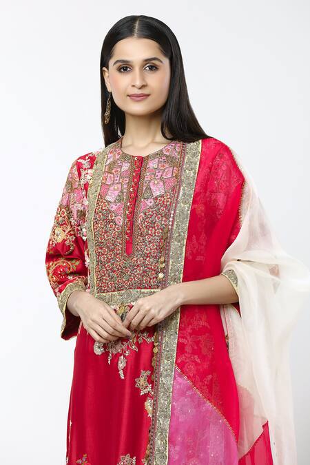 Shop Debyani + CO Red Embroidery Round Neck Floral Straight Kurta Set Online at Aza Fashions Shop_Debyani + CO_Red Embroidery Round Neck Floral Straight Kurta Set _Online_at_Aza_Fashions