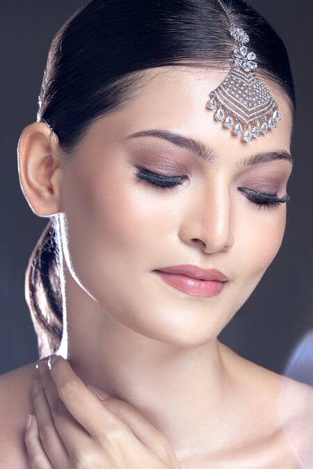 Buy_Moh-Maya By Disha Khatri_Silver Plated Flower Cutwork Maangtikka _Online_at_Aza_Fashions