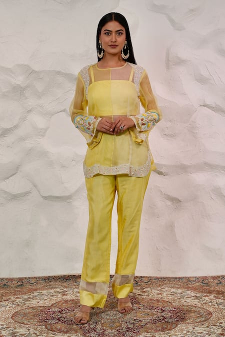 Nidhi Kejriwal Yellow Organza Embellished Cutdana Bustier Square Short Kurta Pant Set 