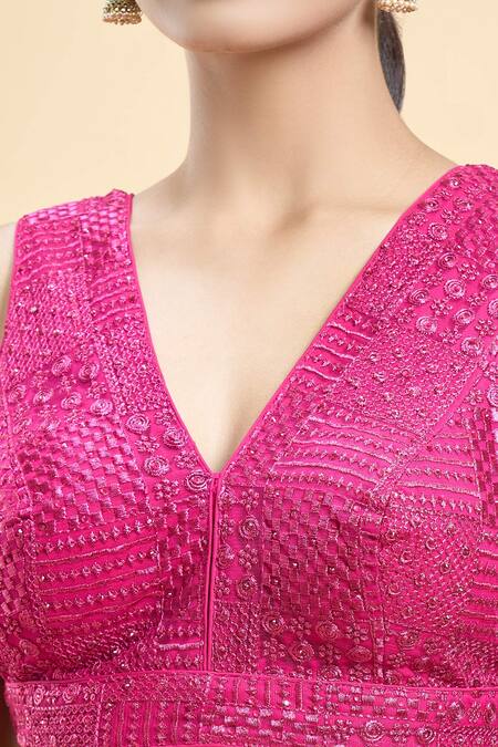 Samyukta Singhania_Pink Georgette Embroidery Plunge Neck Abstract Geometric Pattern Saree Blouse_at_Aza_Fashions