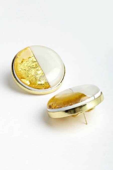 Buy Bijoux By Priya Chandna White Foil Printing Half Lunar Work Resin Studs Online at Aza Fashions Buy_Bijoux By Priya Chandna_White Foil Printing Half Lunar Work Resin Studs _Online_at_Aza_Fashions