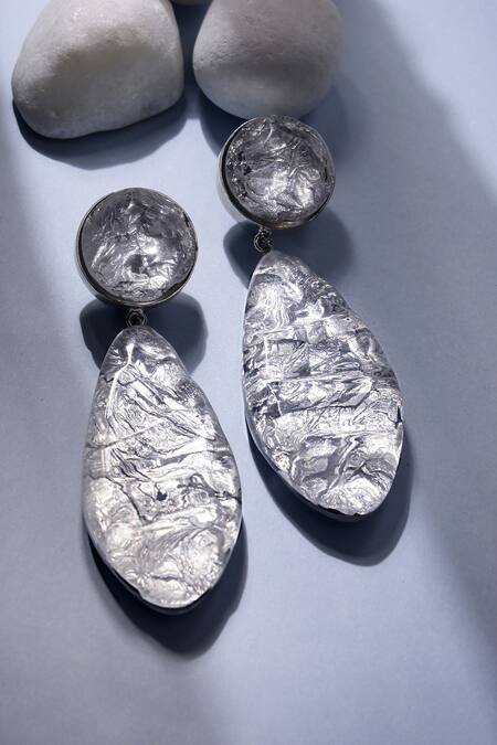 Buy_Bijoux By Priya Chandna_Silver Plated Foil Printing Resin Earrings 