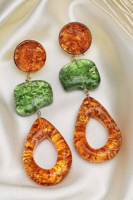 Buy_Bijoux By Priya Chandna_Orange Metallic Thread Geometric Resin Earrings 