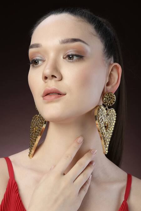 Bijoux By Priya Chandna_Gold Plated Crystals Embellished Heart Dangler Earrings _Online_at_Aza_Fashions