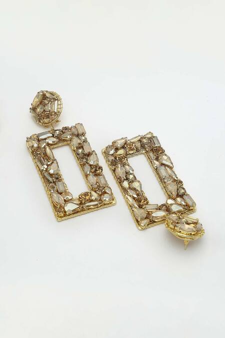 Buy_Bijoux By Priya Chandna_Gold Plated Crystals Rectangle Motif Carved Earrings 