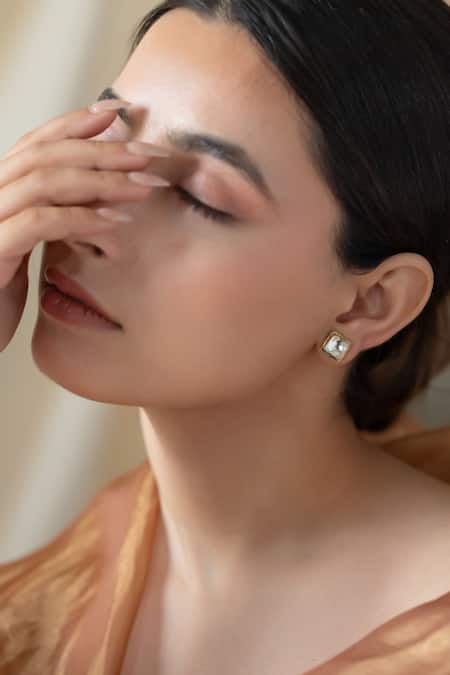 Do Taara Gold Plated Stones Square Kundan Embellished Choker Set Online at Aza Fashions Do Taara_Gold Plated Stones Square Kundan Embellished Choker Set _Online_at_Aza_Fashions