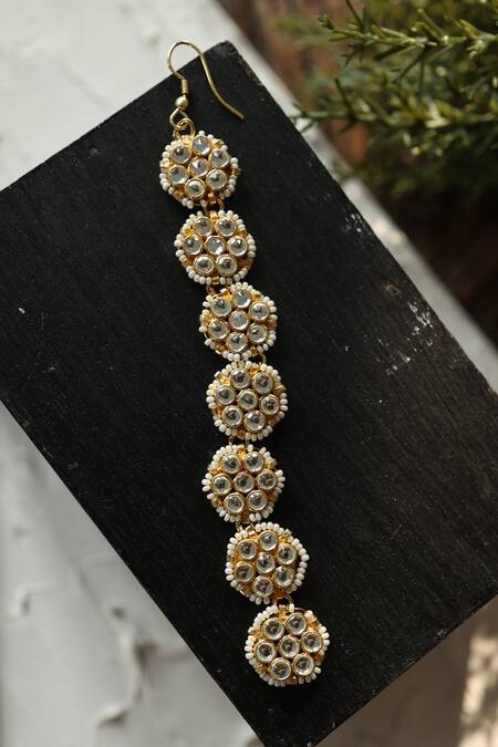 Shop_Do Taara_Gold Plated Kundan Embellished Maangtikka _Online_at_Aza_Fashions