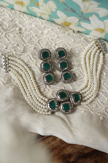 Buy Do Taara Green Crystals, Stones Cubic Zirconia Embellished Pendant Choker Set Online at Aza Fashions Buy_Do Taara_Green Crystals, Stones Cubic Zirconia Embellished Pendant Choker Set _Online_at_Aza_Fashions