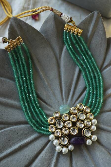 Do Taara Green Kundan Embellished Pendant Necklace at Aza Fashions Do Taara_Green Kundan Embellished Pendant Necklace _at_Aza_Fashions