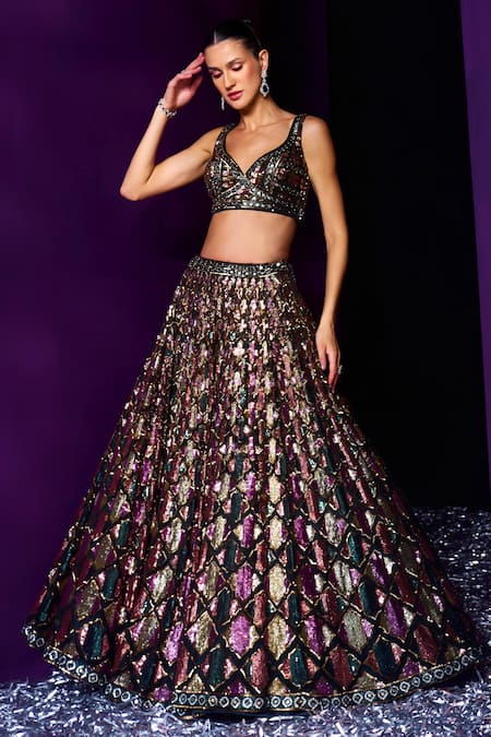 Angad Singh Emerald Green Organza Sequins, Crystals Boat And Embroidered Bridal Lehenga Set at Aza Fashions Angad Singh_Emerald Green Organza Sequins, Crystals Boat And Embroidered Bridal Lehenga Set _at_Aza_Fashions