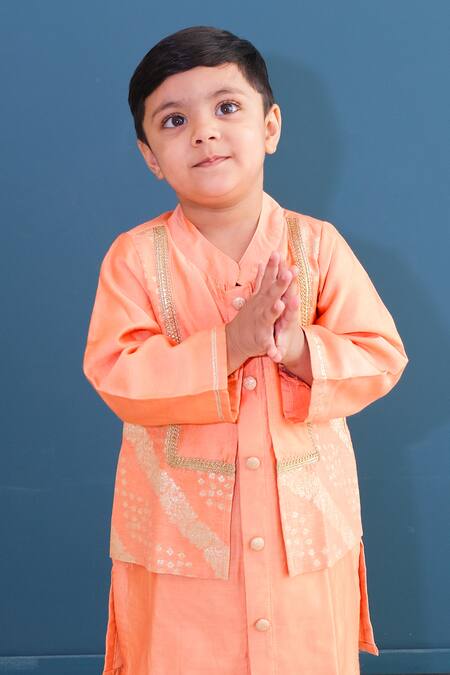 Pankhuri By Priyanka_Peach Cotton, Chanderi Embroidery, Floral Woven Overlap Panel Kurta With Pyjama _Online_at_Aza_Fashions