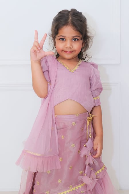 Pankhuri By Priyanka_Purple Organza Lace, Zari, Embroidery Butti Asymmetric Lehenga Set _Online_at_Aza_Fashions